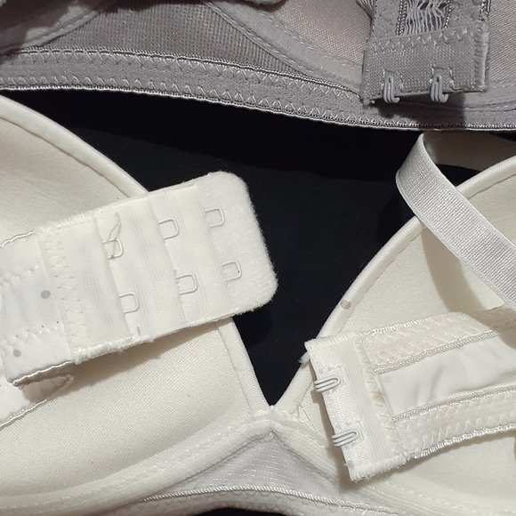 Two Pack T-Shirt Bra Bundle (Size 34B) - Picture 3 of 5